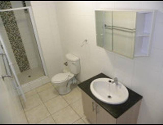 2 BEDROOM APARTMENT FOR SALE IN HILLCREST